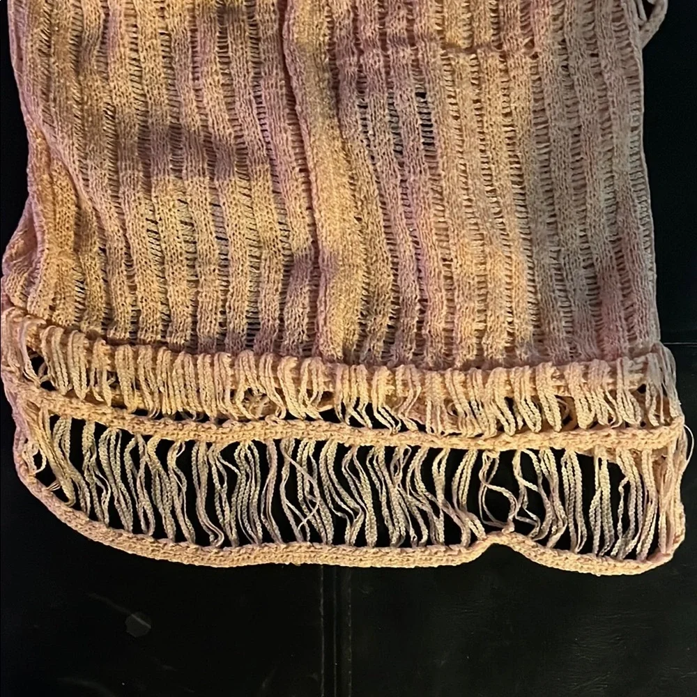 NWOT POL Women's Pink Knit Fringe Top - Picture 3 of 4